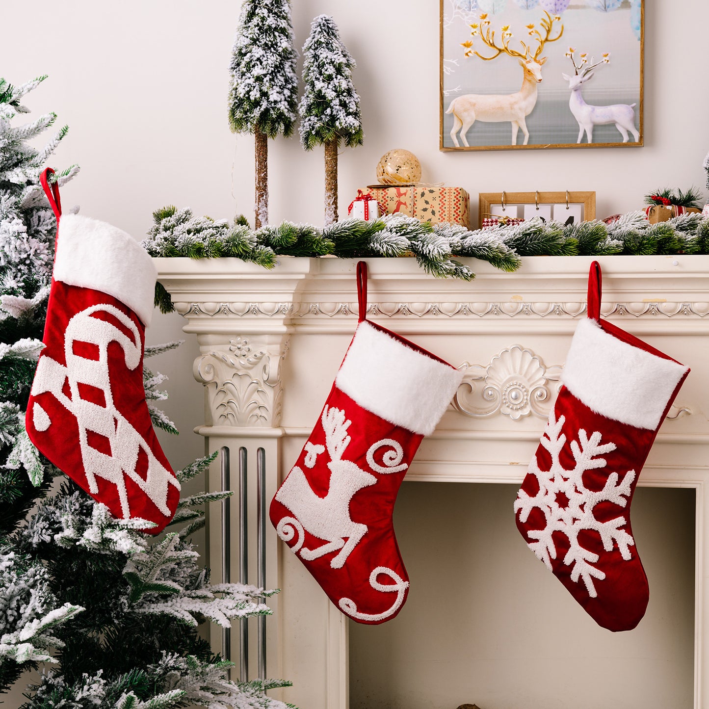 High-End Red Christmas Socks with Snowflake Design - Gift Socks & Festive Gift Bags