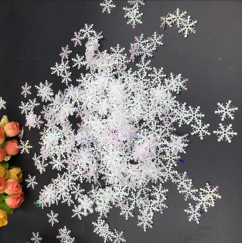 200PCS Artificial Snowflake Ornaments - 3cm Christmas Tree & Home Decorations