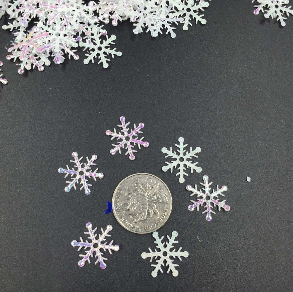 200PCS Artificial Snowflake Ornaments - 3cm Christmas Tree & Home Decorations
