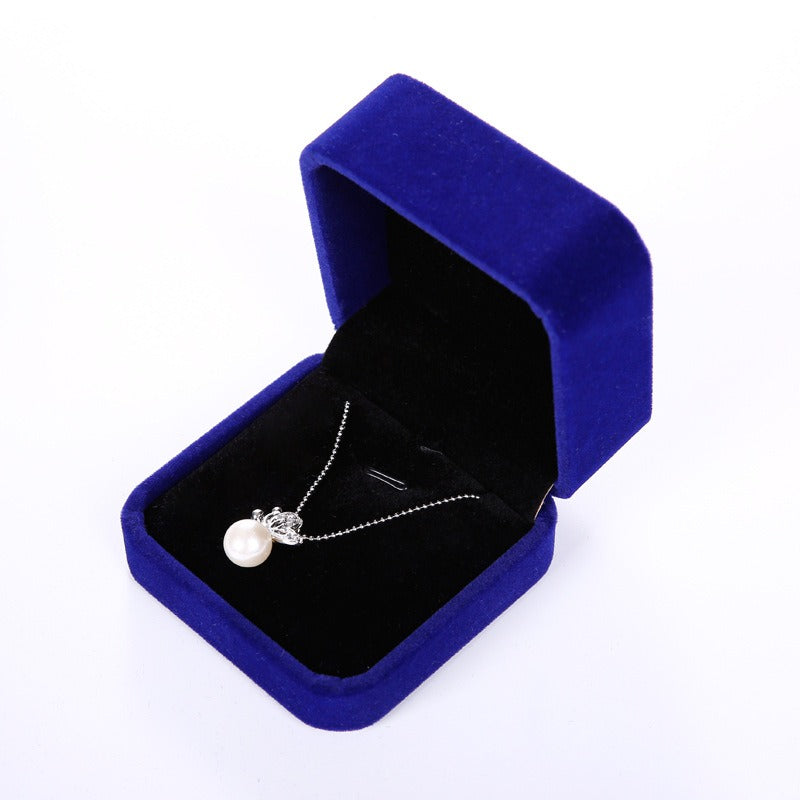 Velvet Jewelry Box – Elegant Packaging & Storage Case for Rings, Earrings & Necklaces