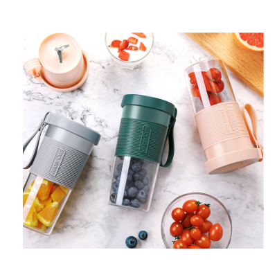 Portable Juice Juicing Cup – Home USB Charging Mini Electric Juicer & Fruit Blender